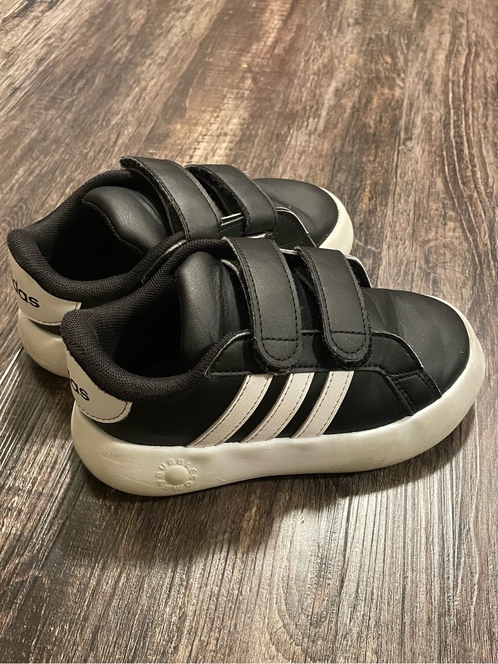 Adidas Bubble Comfy Sneakers 9.5